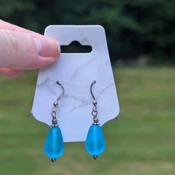 Fashion Jewelry Dangle Earrings Sea Glass Blue (New) - Picture 2 of 10
